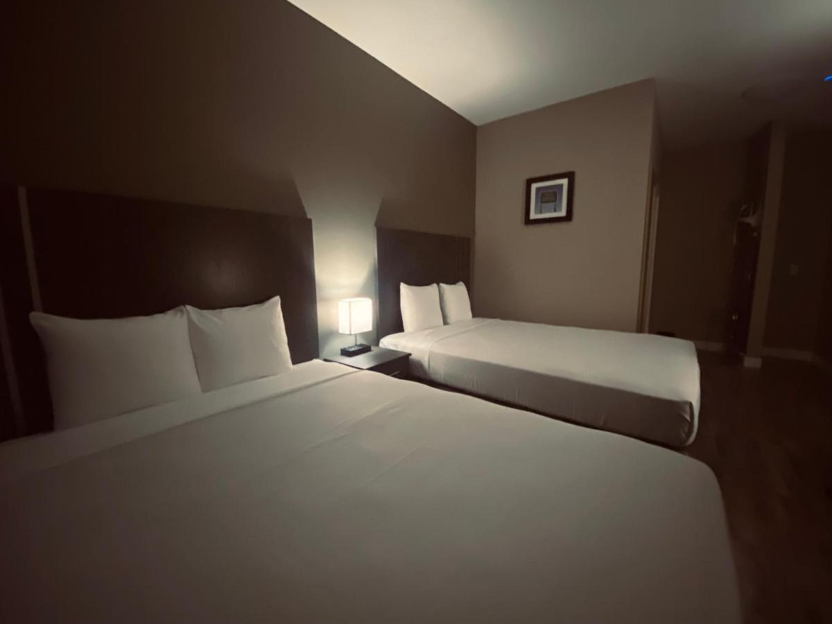 Econo Lodge Prince George Exterior photo
