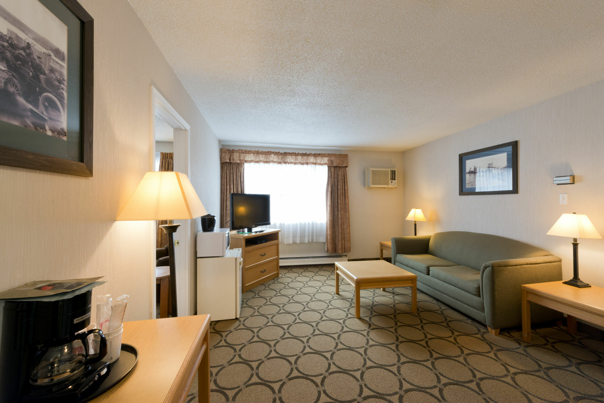 Econo Lodge Prince George Exterior photo