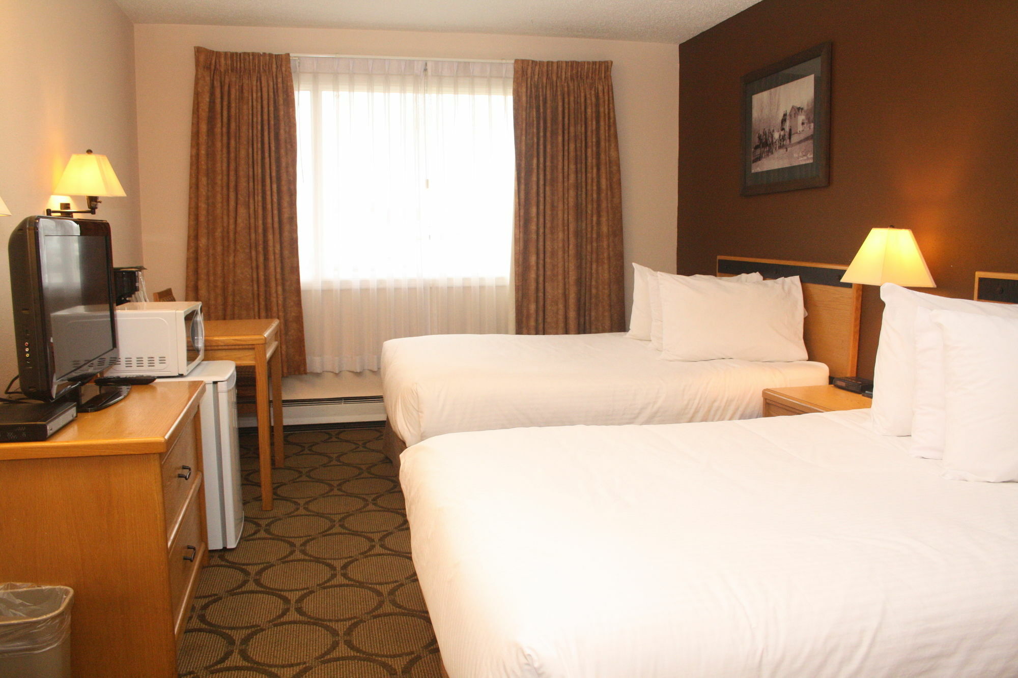 Econo Lodge Prince George Exterior photo